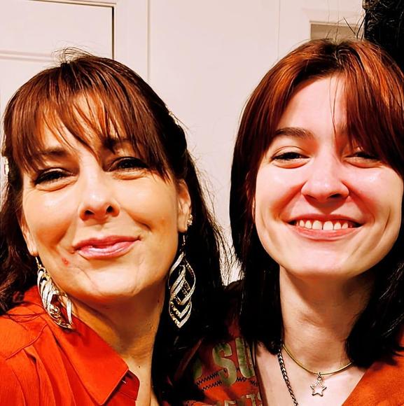 Meet your Posher, Adeline - Picture 1 of 1